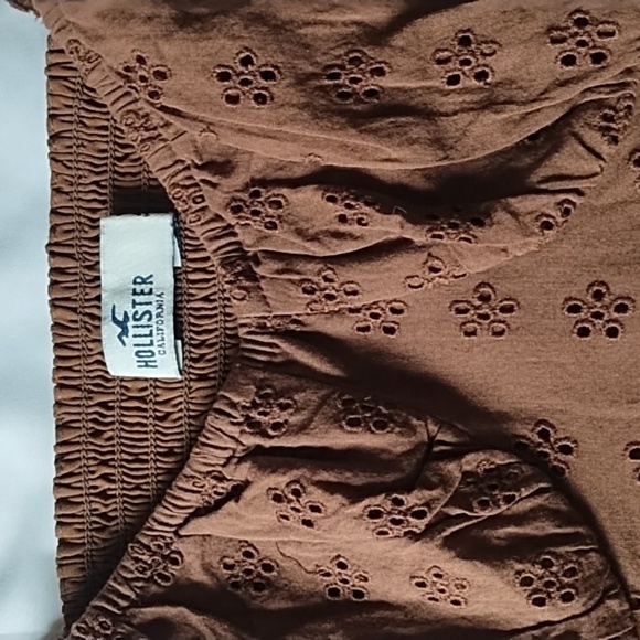 NWOT hollister Brown Eyelet Puff Sleeve Top XS - Picture 3 of 4